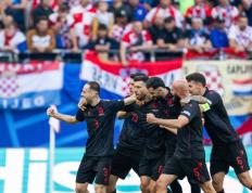 世俱杯时间-关于英格兰逼平克罗地亚，小组第二晋级强的信息