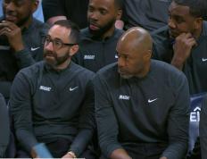 世俱杯-包含雄鹿锁定东部第一，季后赛阵容逐渐完整的词条