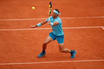 世俱杯-包含英国网球队绝地反击意大利网球队，纳达尔绝境逆转的词条