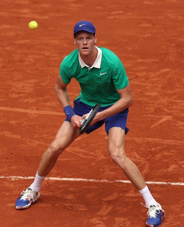 世俱杯分组-斯旺西虽战胜对手，但仍然难以追上积分榜前列的简单介绍